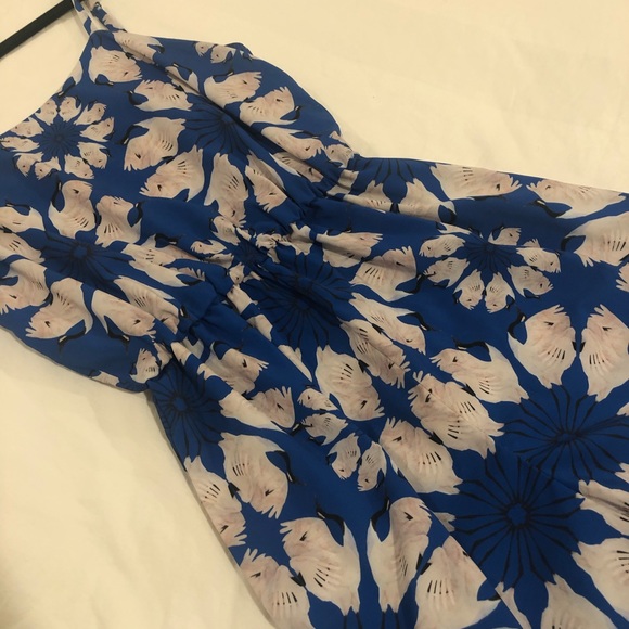 Alice + Olivia Daisy Crane Flutter Romper - Picture 5 of 6